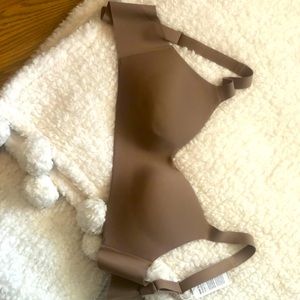 Lululemon Hold True Bra 32D